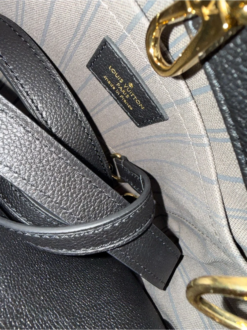 Louis Vuitton Montaigne BB - Picture 11 of 16